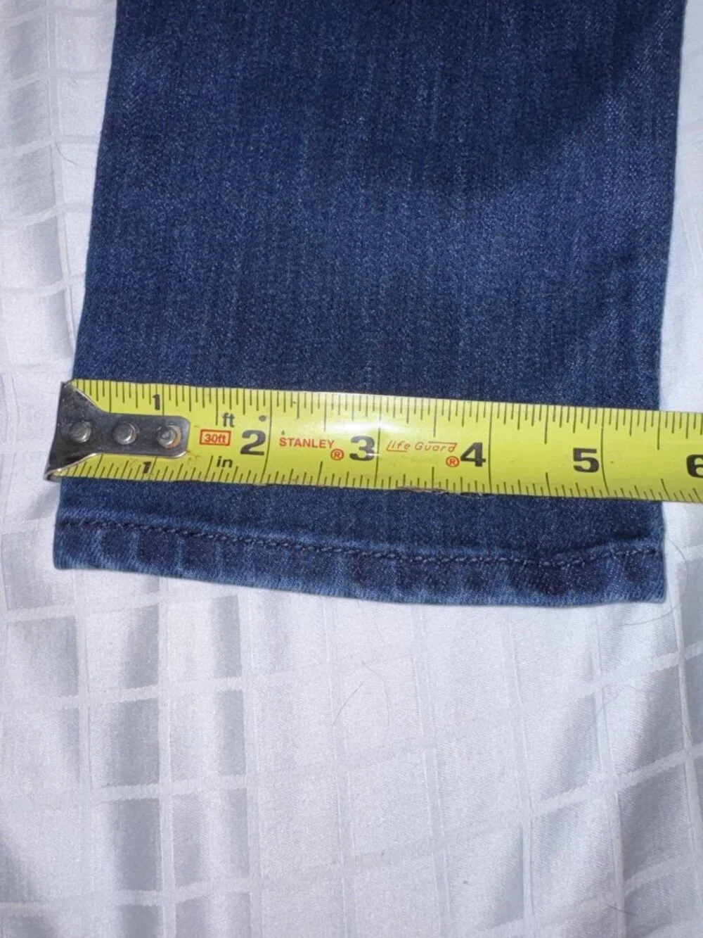 Levi's High Rise Dark Wash Skinny Jeans - 29P